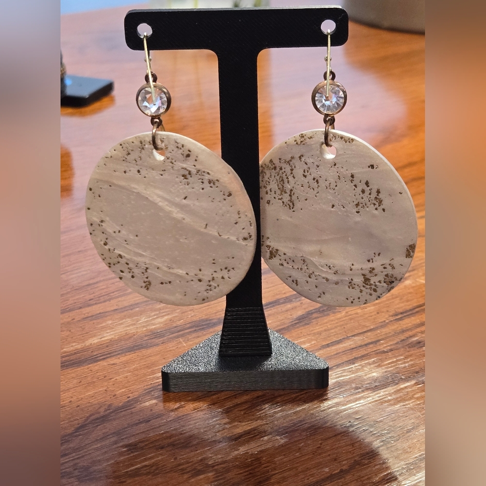 Elegant‎ Tan Shimmer Statement Earrings - Picture 4 of 6